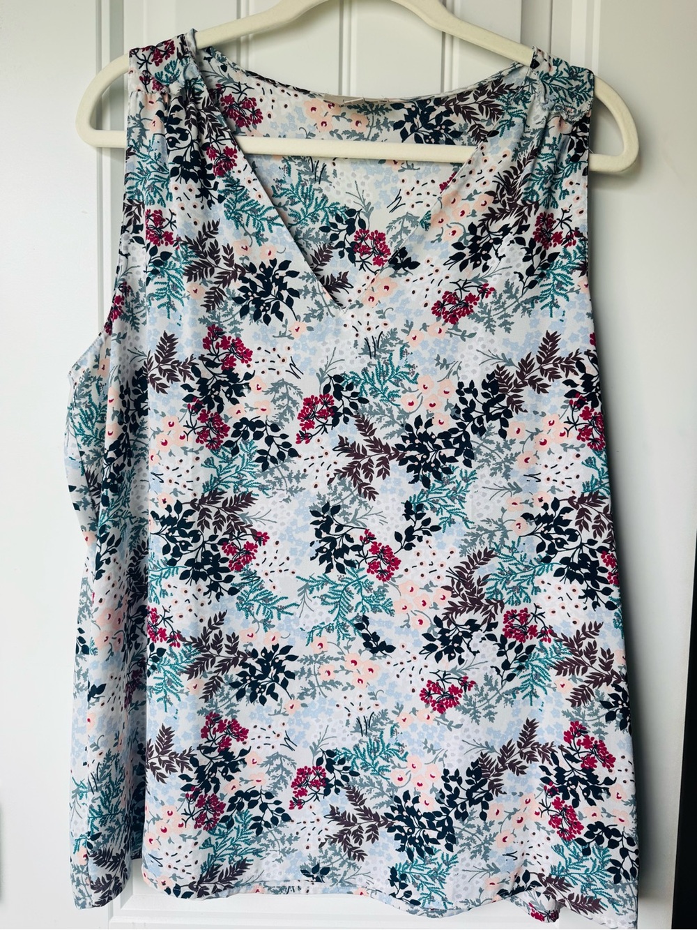 LOFT White Floral V-Neck Sleeveless Blouse with Teal & Pink Print